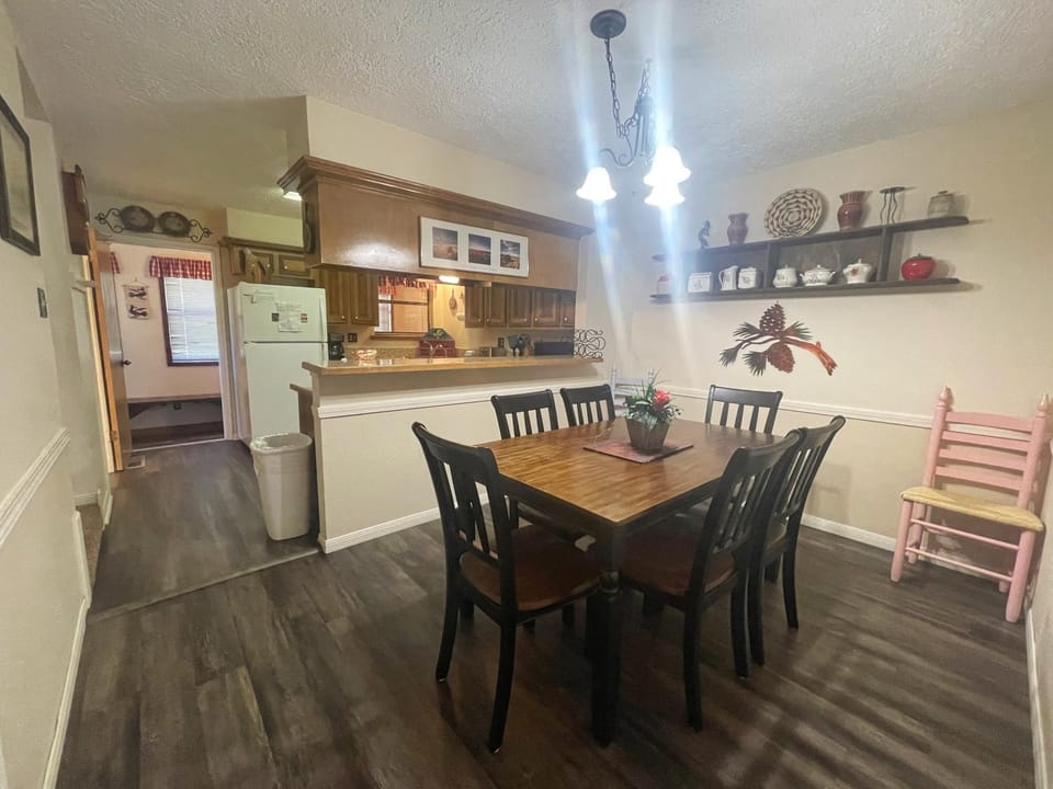 Day, Kitchen or kitchenette, Seating area, Dining area, furniture