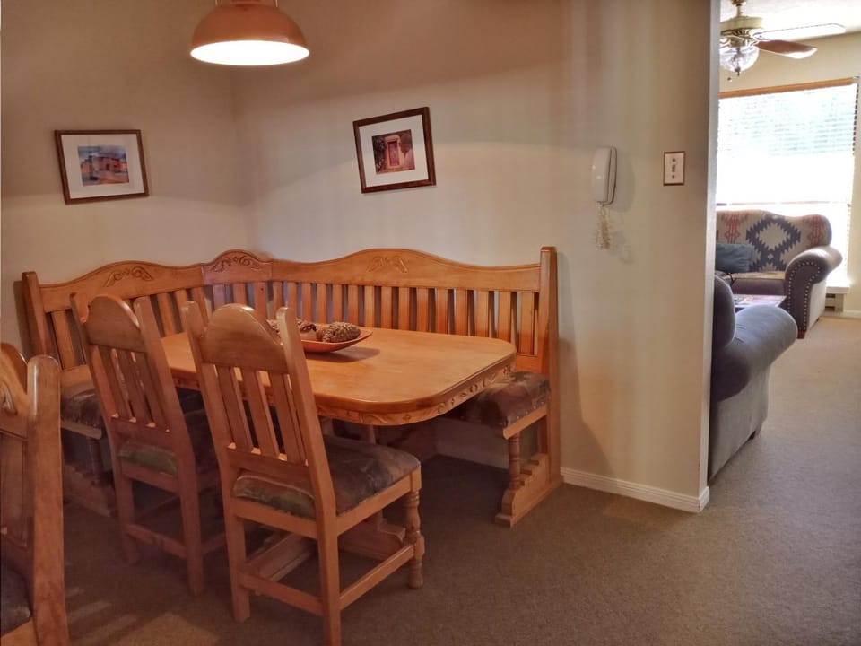 Day, Seating area, Dining area, furniture