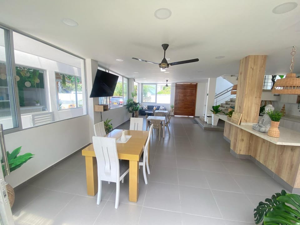 Communal lounge/ TV room