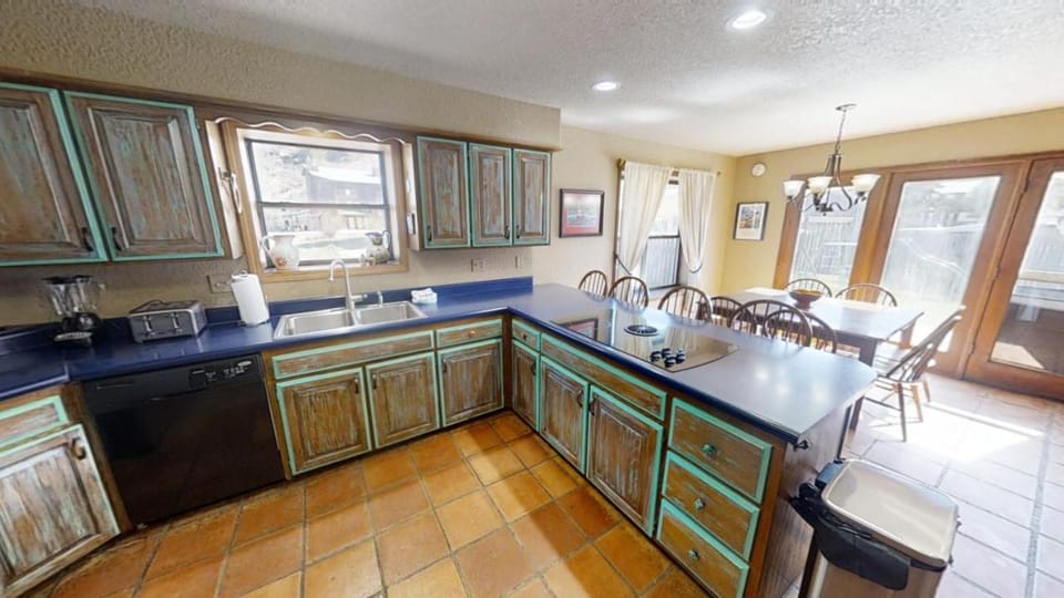 Day, Kitchen or kitchenette, Dining area, furniture