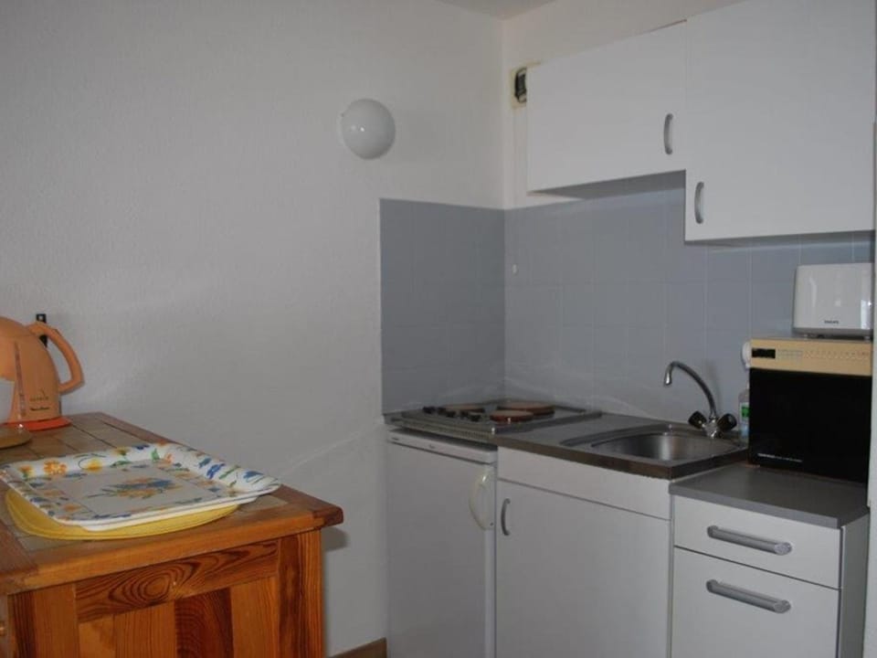Le Lavandou T2 4 pers, terrasse vue mer - FR-1-803-36 Apartment in Le Lavandou