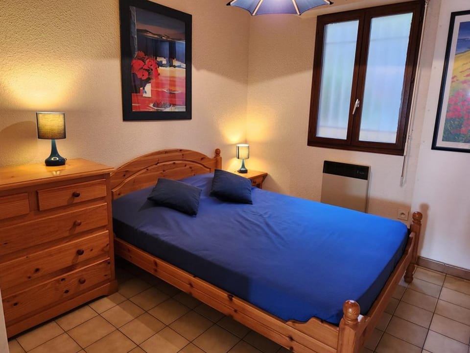 Le Lavandou T2 4 pers, terrasse vue mer - FR-1-803-36 Apartment in Le Lavandou