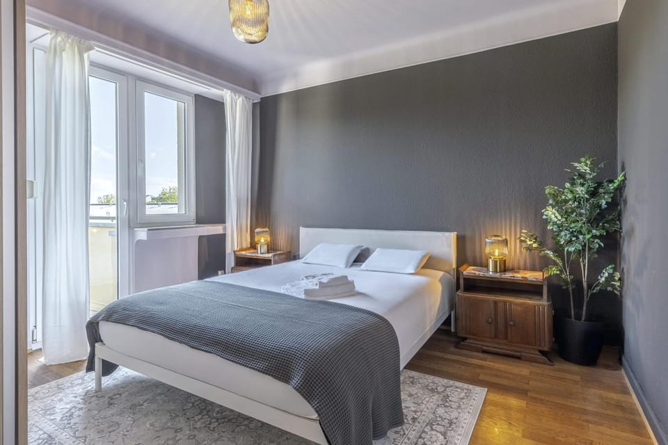 Bed, Photo of the whole room, Bedroom, towels, wardrobe