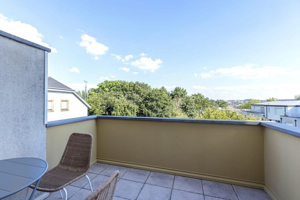 Patio, Day, View (from property/room), Balcony/Terrace