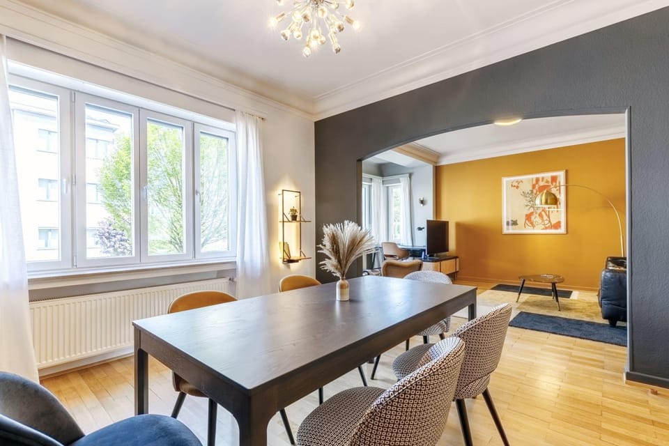 Living room, Seating area, Dining area