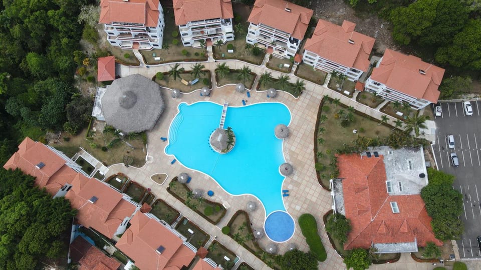 Property building, Pool view