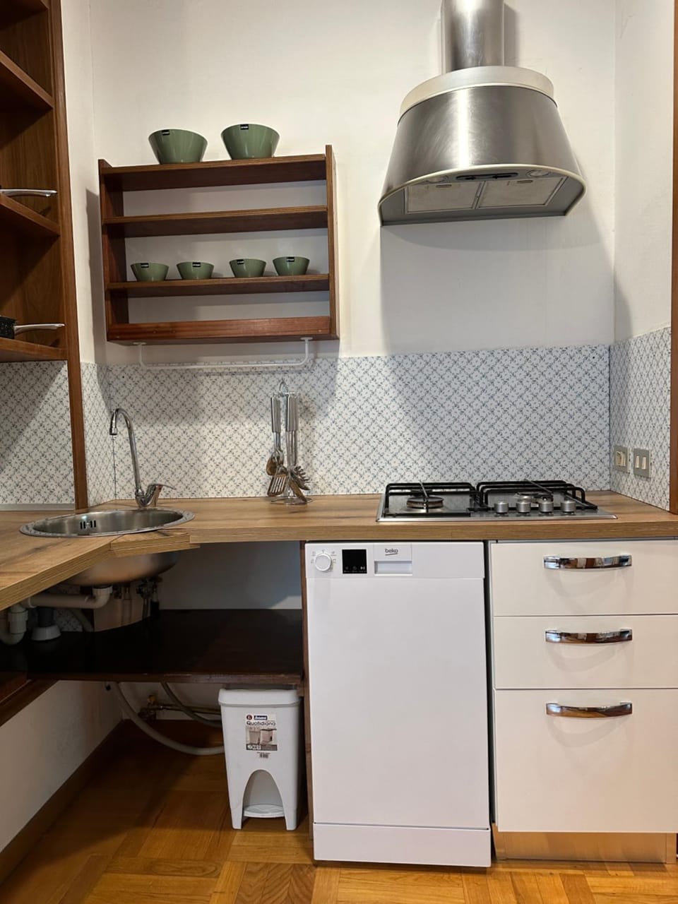 dishwasher, stove