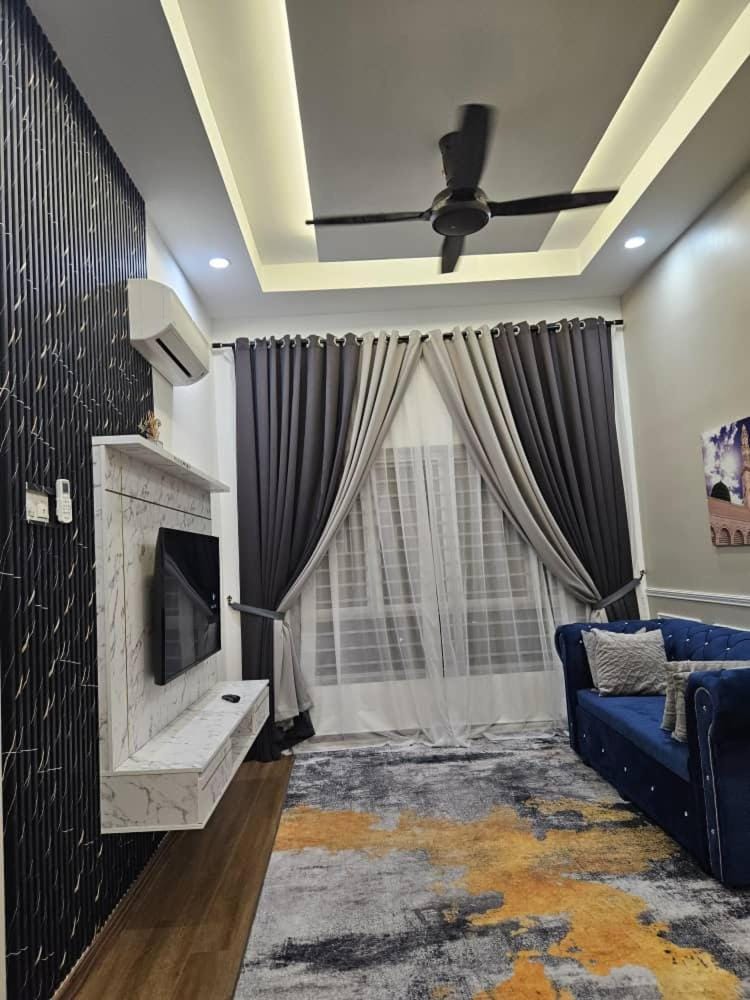4 Bedrooms VivaVibes Home at Ostia Bangi next to Bangi Toll House in Negeri Sembilan, Malaysia