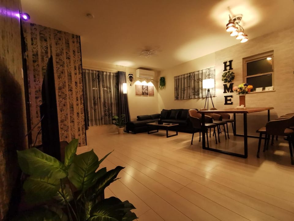 Living room, Decorative detail, Decorative detail, Seating area
