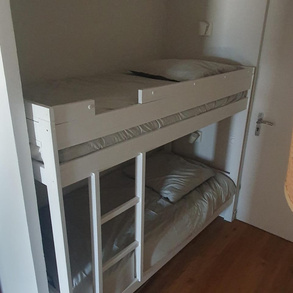 bunk bed