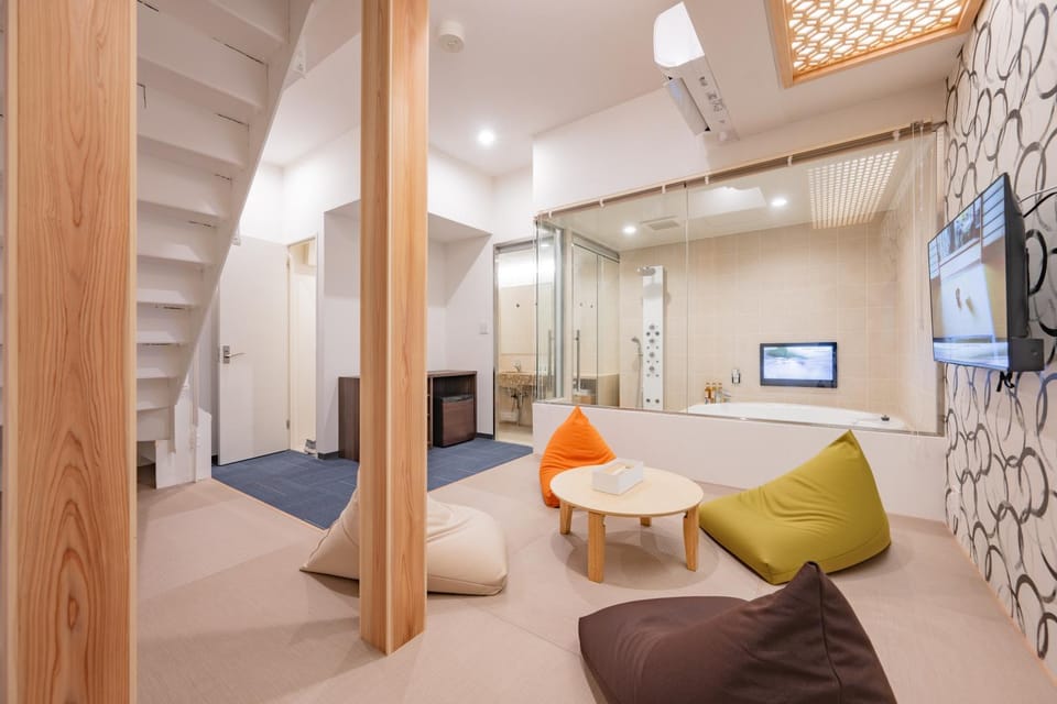 TV and multimedia, Living room, Seating area
