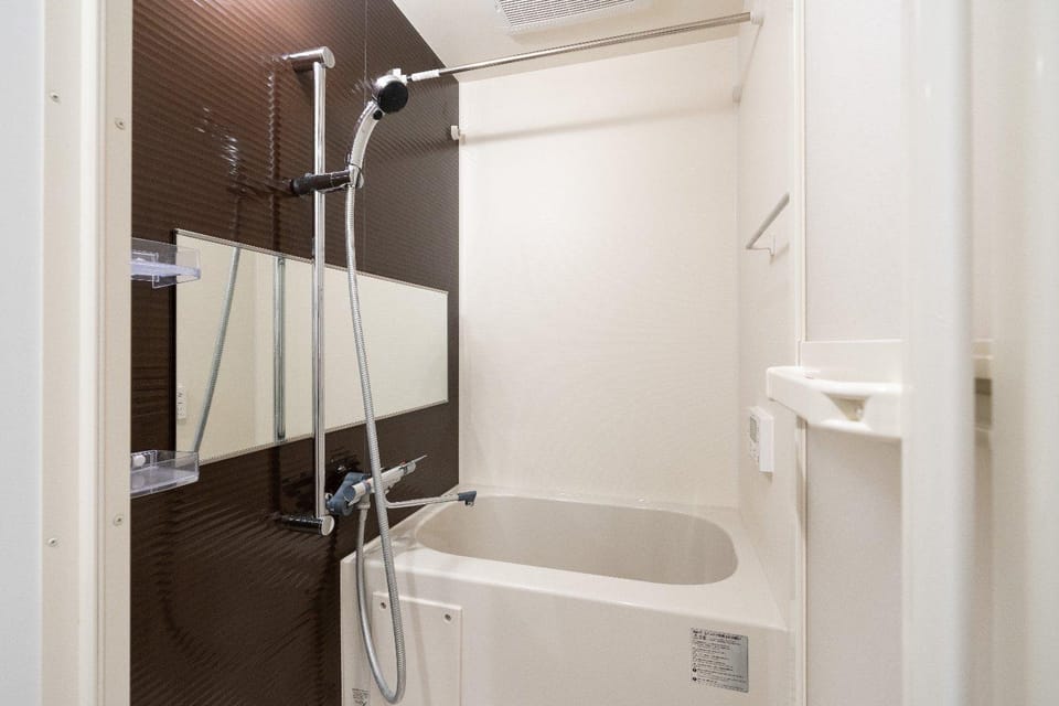 Bathroom, Bath