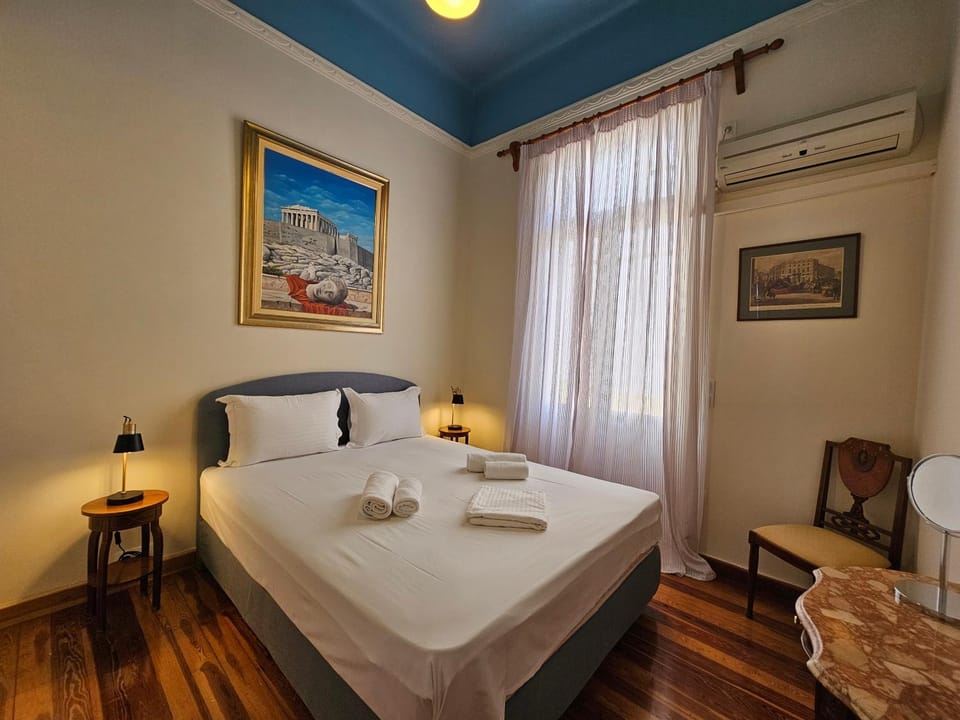 Bed, Photo of the whole room, Bedroom, towels, air conditioner