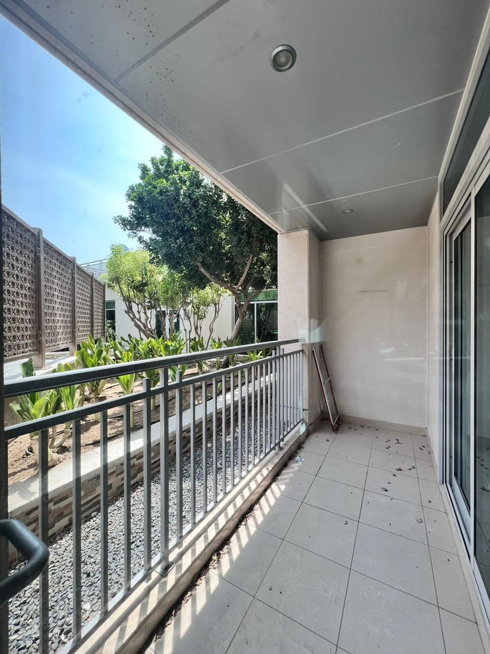 Luxurious 1BR in Burj Views Podium, Downtown Apartment in Dubai
