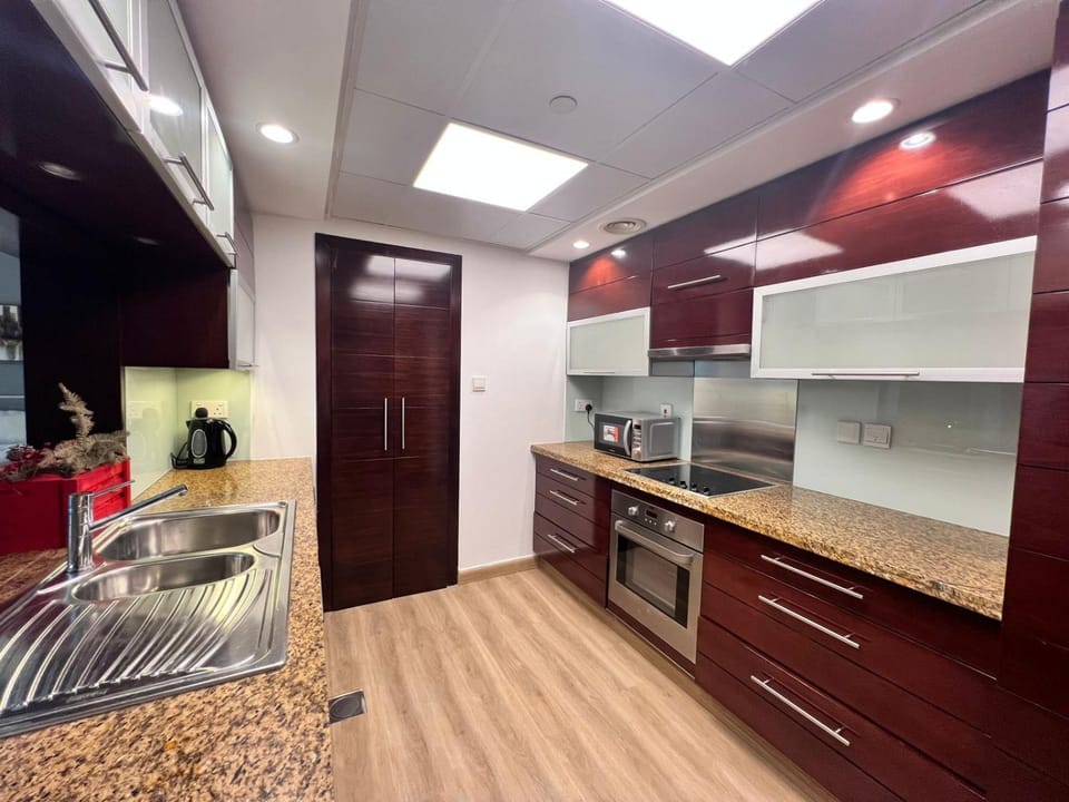 Luxurious 1BR in Burj Views Podium, Downtown Apartment in Dubai