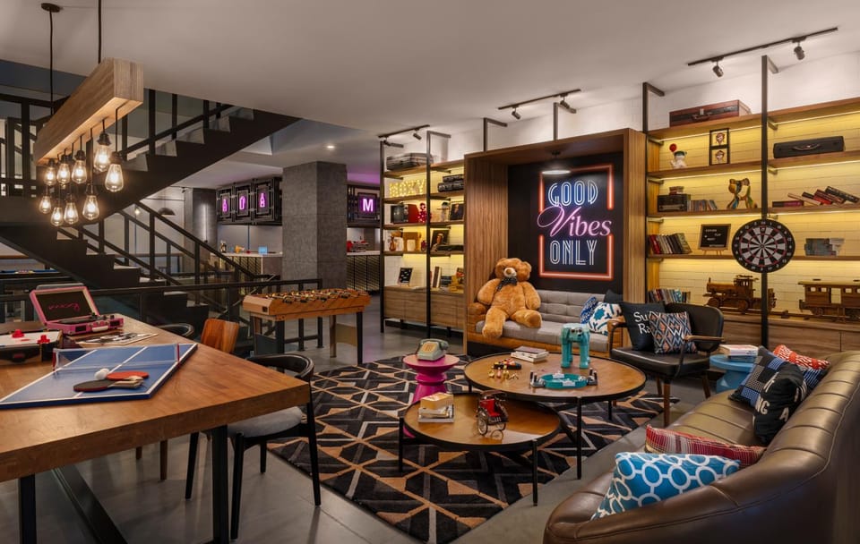 Game Room, Living room, Seating area