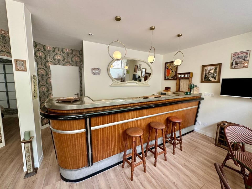 TV and multimedia, Kitchen or kitchenette