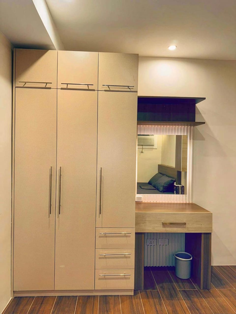 wardrobe