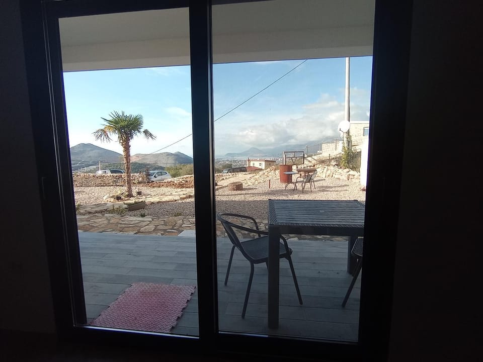 View (from property/room), Balcony/Terrace, Dining area