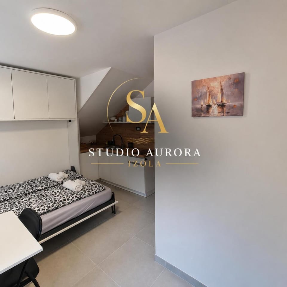 Bed, Kitchen or kitchenette