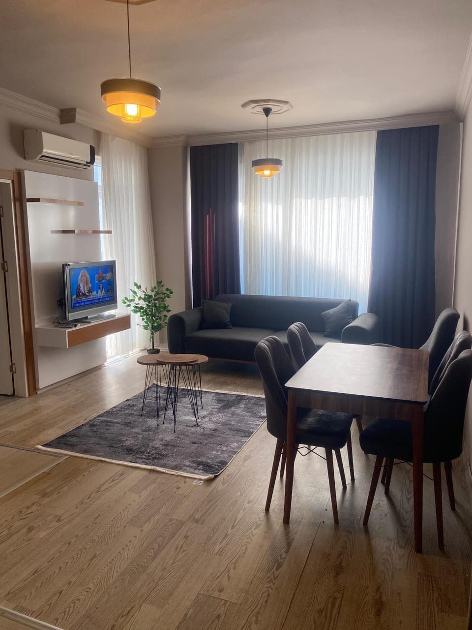 Living room, Dining area