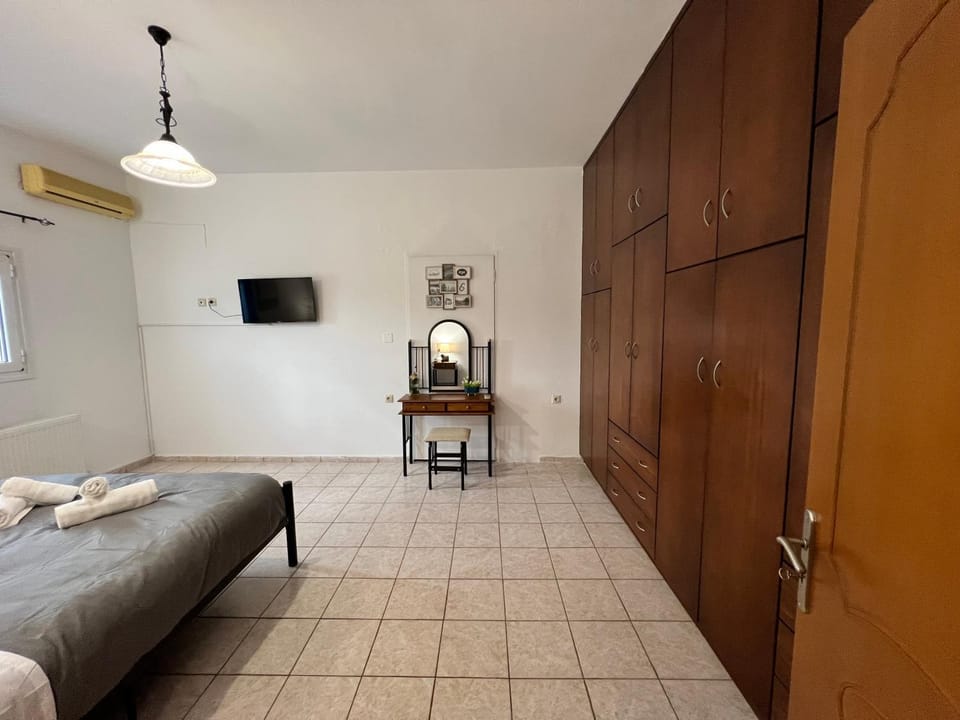 Bed, Bedroom, wardrobe