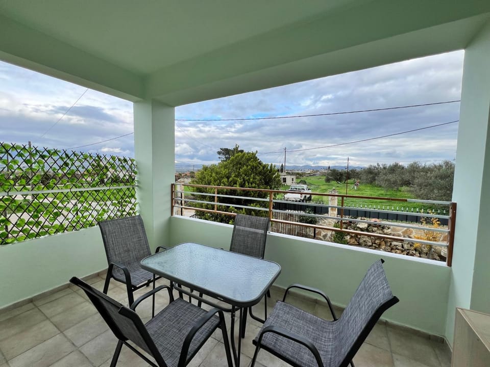 Balcony/Terrace, Dining area, Garden view