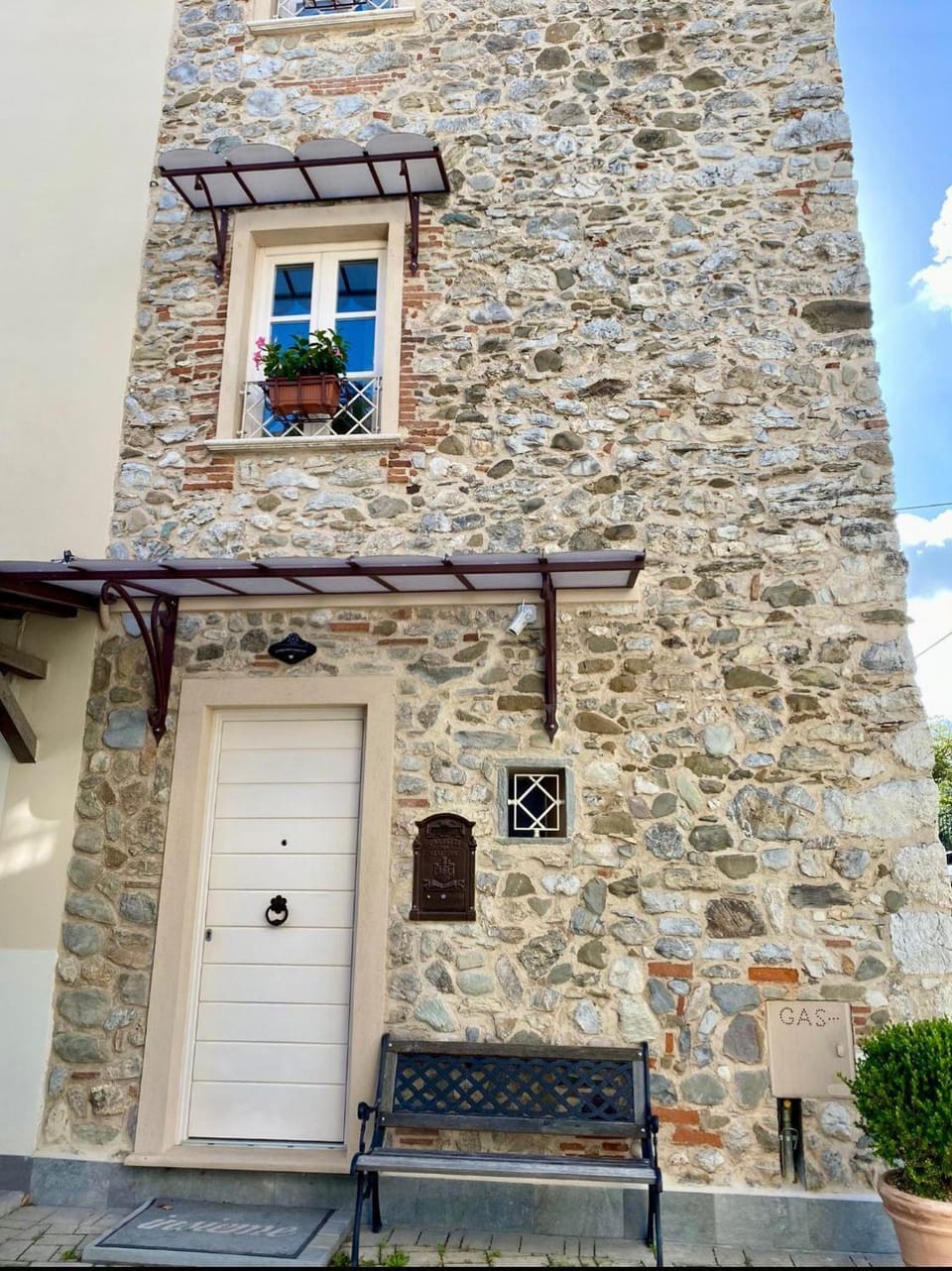 Property building, Day
