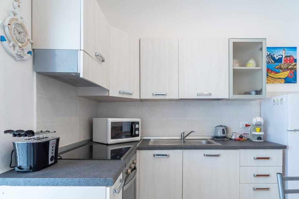 Kitchen or kitchenette, Kitchen or kitchenette