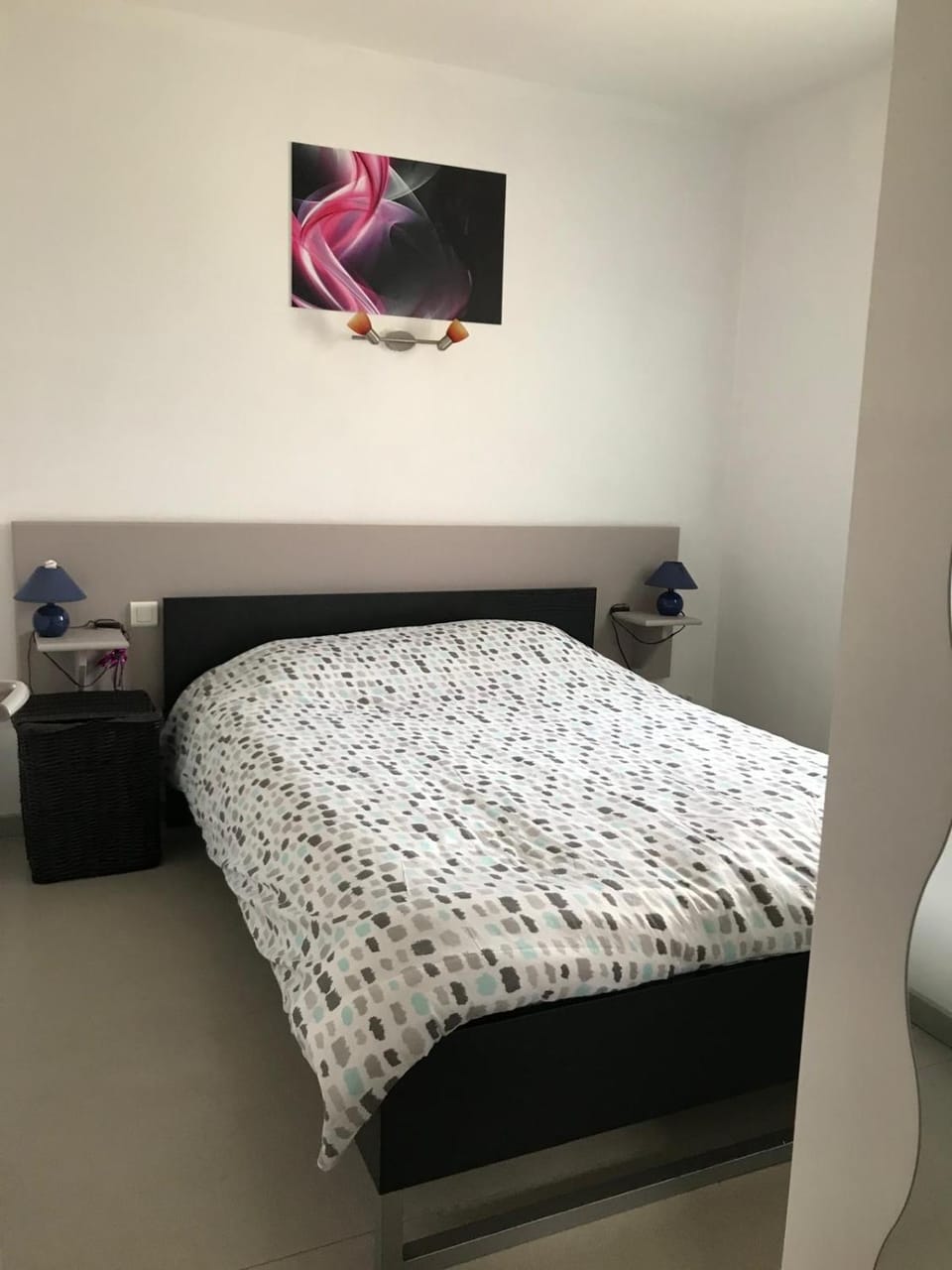 Photo of the whole room, Bedroom