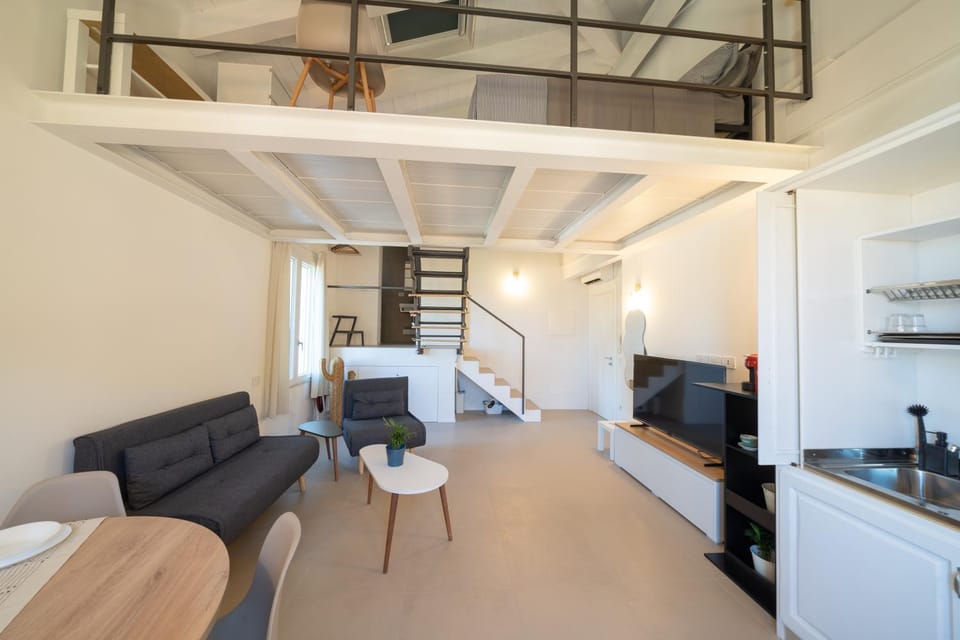 Kitchen or kitchenette, Living room, Seating area