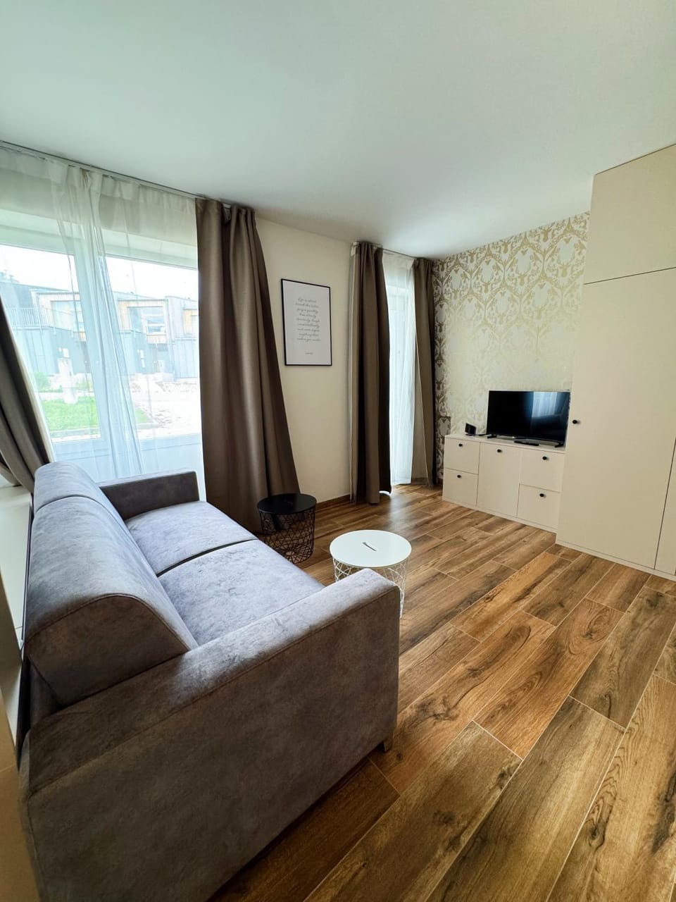 Bed, TV and multimedia