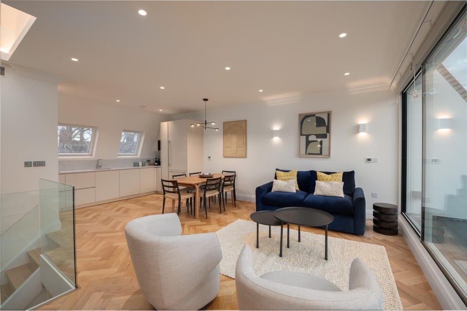 Stunning Hampstead Home RH9 Apartment in London Borough of Camden