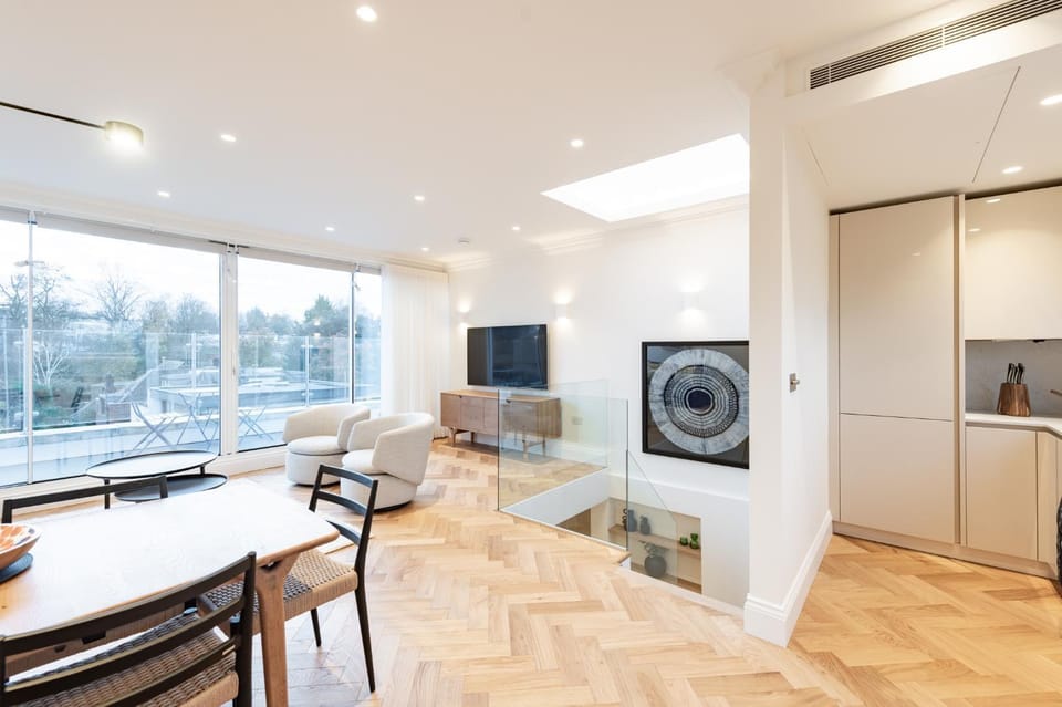Stunning Hampstead Home RH9 Apartment in London Borough of Camden