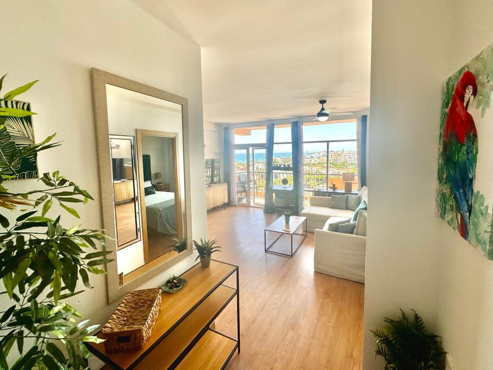 VIVE la PLAYA a 5 min con VISTAS-PISCINA-AIRE ACONDICIONADO-VENTILADORES DE TECHO-WIFI-Orientacion Sur Apartment in Roquetas de Mar