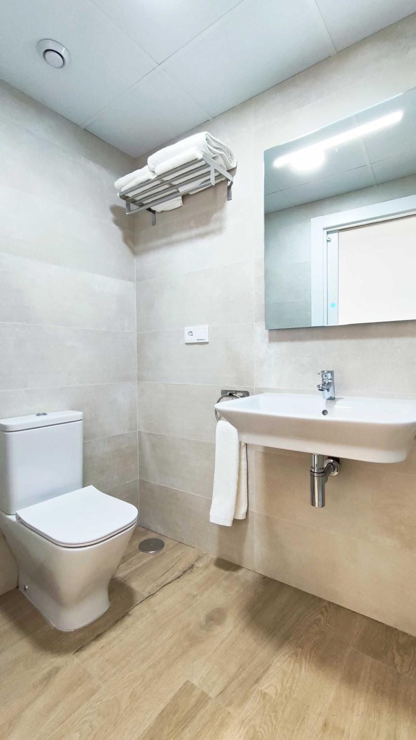 Toilet, Bathroom, towels