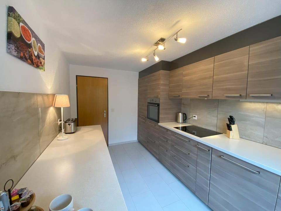 Kitchen or kitchenette, kitchen, kitchen