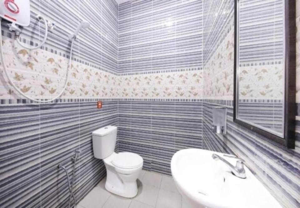 Shower, Toilet, bidet