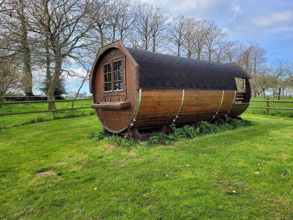 Le tonneau de Louise Luxury tent in Normandy