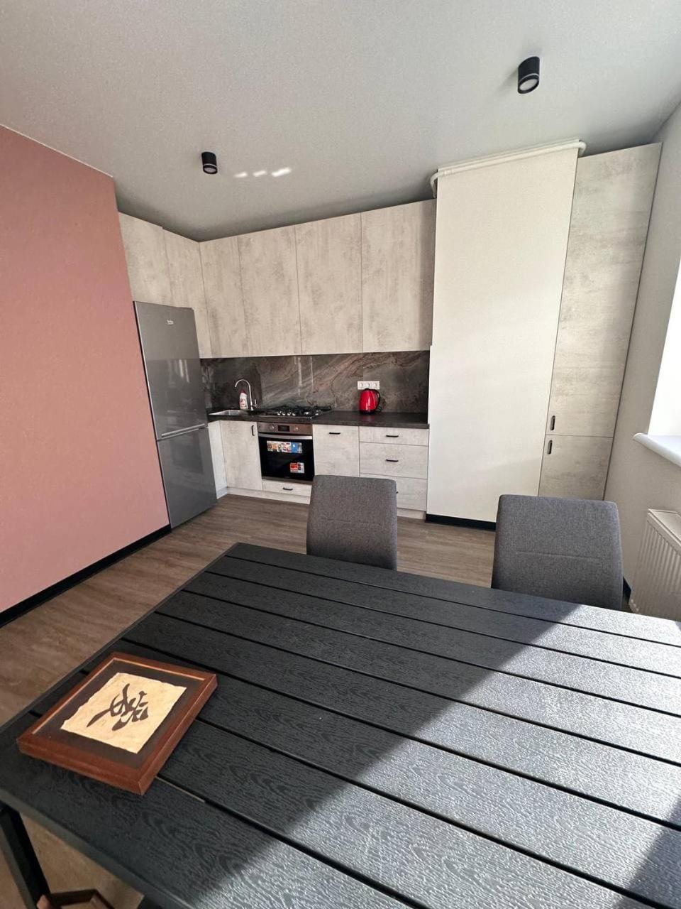 Seating area, kitchen