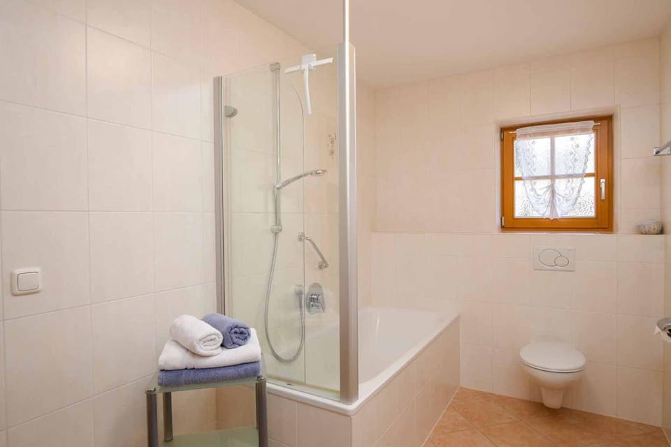 Toilet, Bathroom, Bath