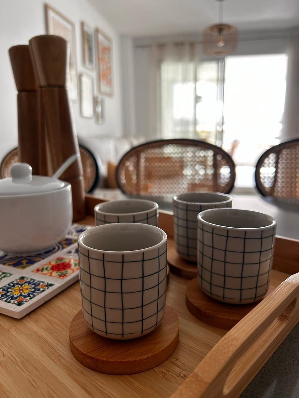 Coffee/tea facilities, Dining area