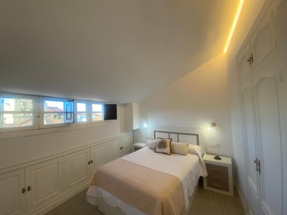 Bed, Photo of the whole room, Bedroom, wardrobe