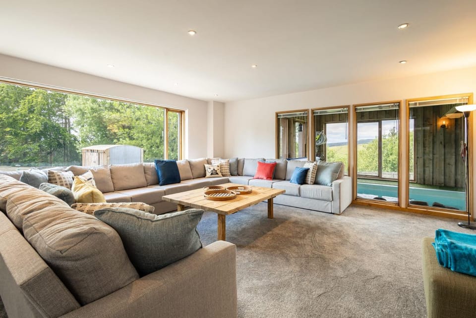 Living room, Seating area