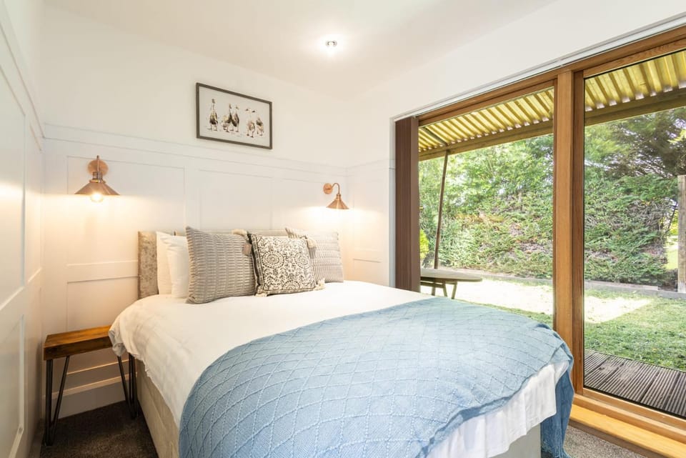 Bed, Garden, Bedroom