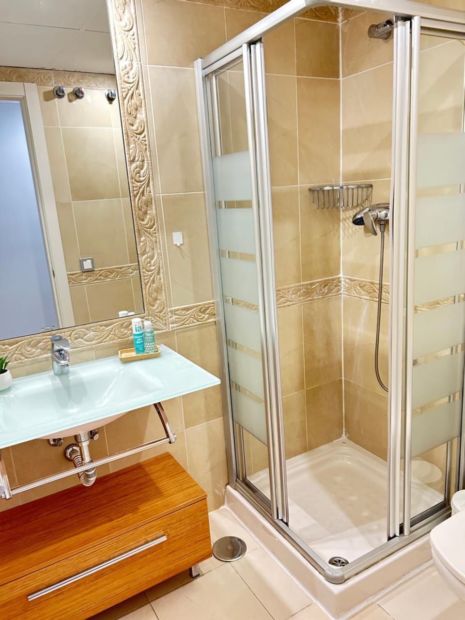 Shower, Bathroom
