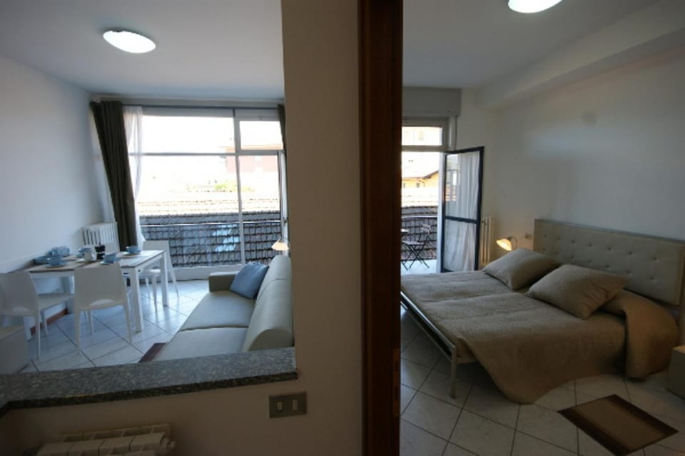 Living room, Bedroom