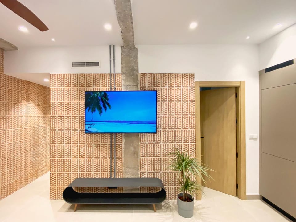 Communal lounge/ TV room
