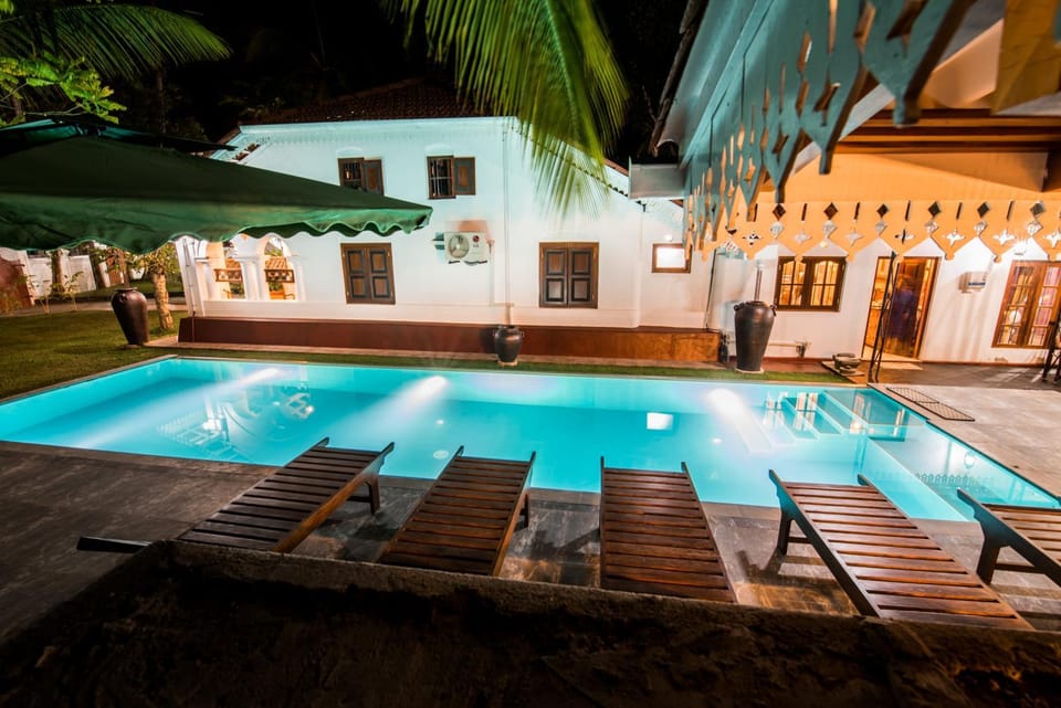 Swimming pool, Swimming pool