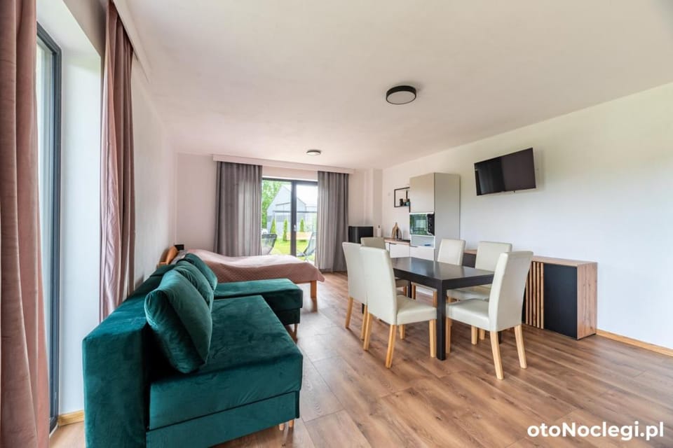 Communal lounge/ TV room, Kitchen or kitchenette, Dining area